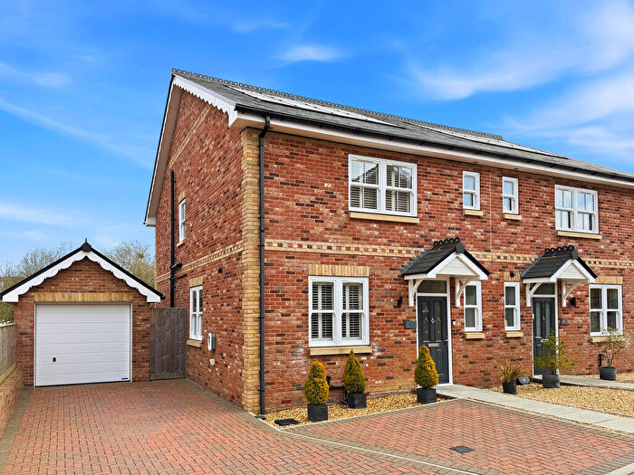 3 Bedroom Semi-Detached House For Sale In Cordelia Gardens, Cowes, PO31