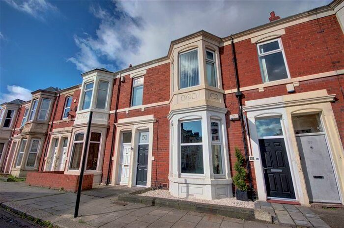 2 Bedroom Flat To Rent In Lonsdale Terrace, West Jesmond, Newcastle Upon Tyne, NE2