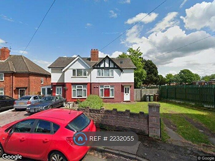 3 Bedroom Semi-Detached House To Rent In Masefield Road, Walsall, WS3