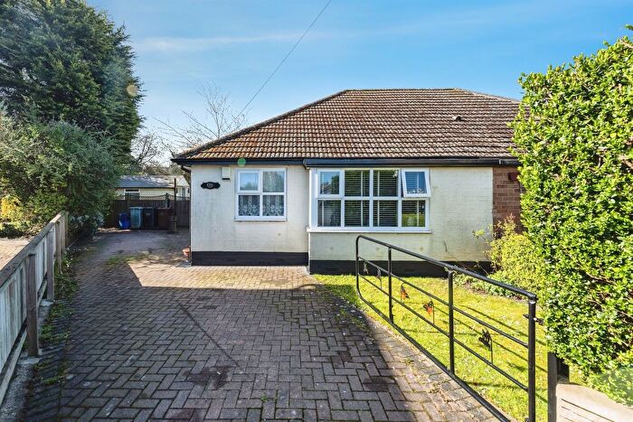 2 Bedroom Semi Detached Bungalow For Sale In Knoll Park, East Ardsley, Wakefield, WF3