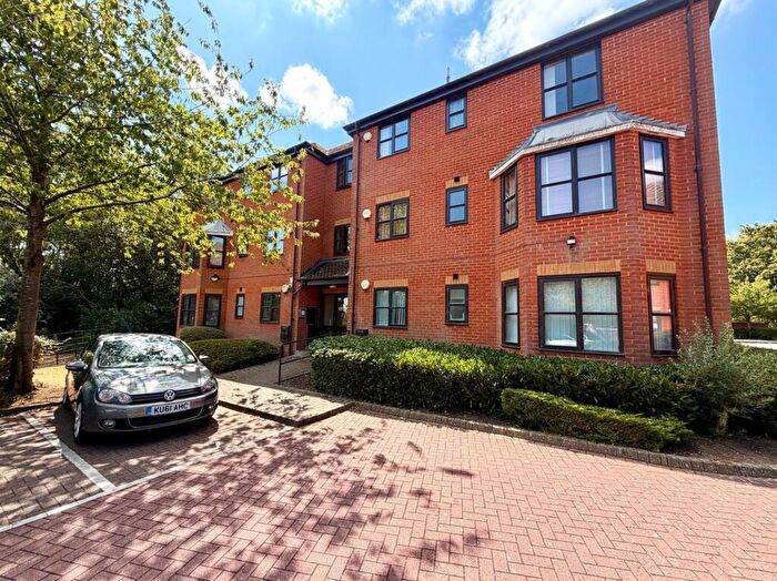 2 Bedroom Flat For Sale In St. Abbs Court, Tattenhoe, MK4