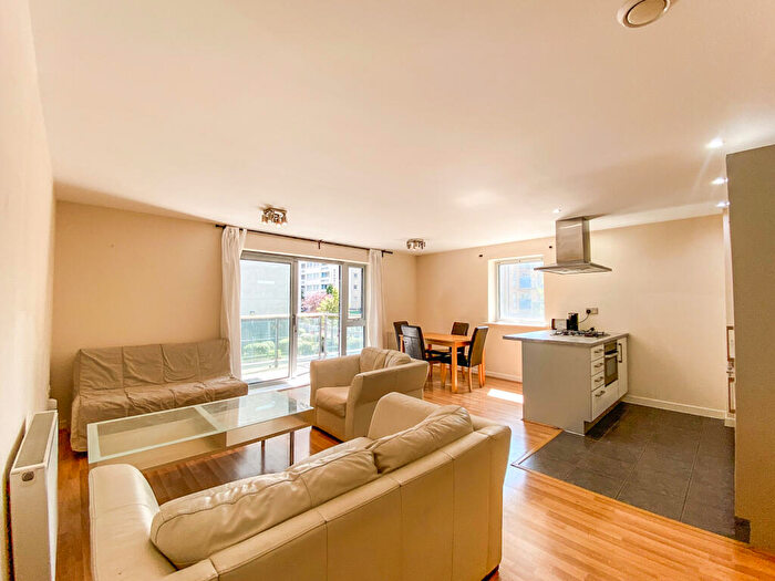 3 Bedroom Flat To Rent In Merchant Quarters, Merchant Street, Bow, E3