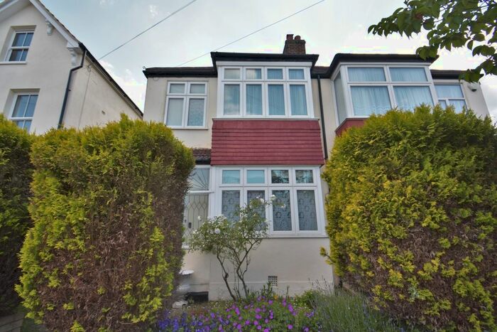 3 Bedroom Semi-Detached House To Rent In Merchland Road, London, SE9