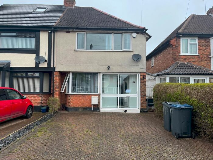 3 Bedroom Semi-Detached House To Rent In Falmouth Road, Birmingham, B34
