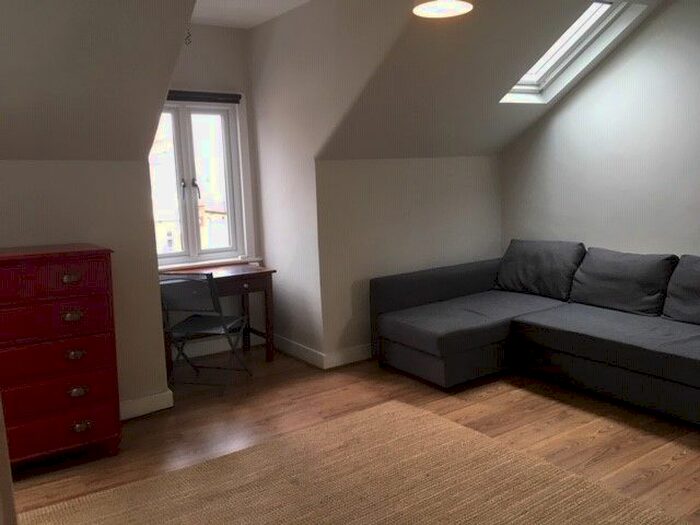 Studio To Rent In Cambridge Road, New Malden, KT3