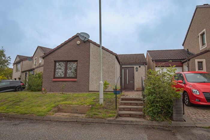 2 Bedroom Detached Bungalow For Sale In Crombie Close, Westhill, Aberdeenshire, AB32