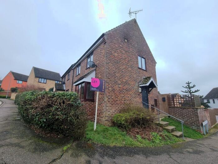 3 Bedroom House To Rent In Hughes Stanton Way, Manningtree, CO11