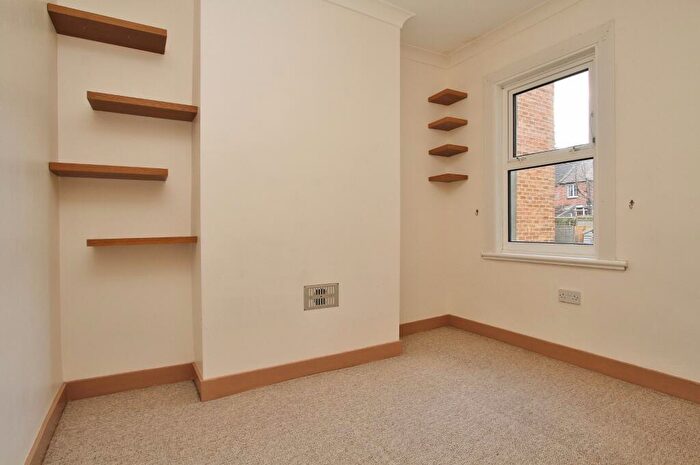 1 Bedroom Apartment To Rent In Milner Road, Brighton, BN2
