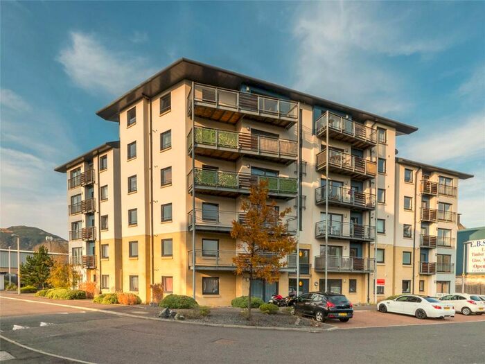 2 Bedroom Flat To Rent In Pefferbank, Peffermill, Edinburgh, EH16