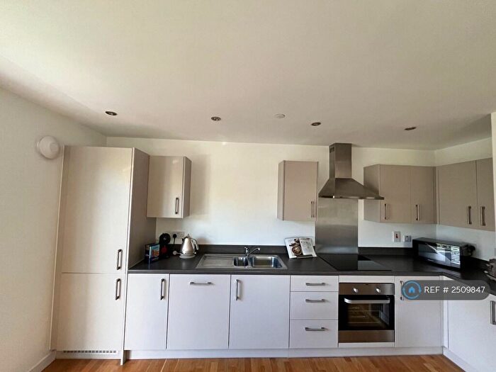 2 Bedroom Flat To Rent In Shrubhill Walk, Edinburgh, EH7