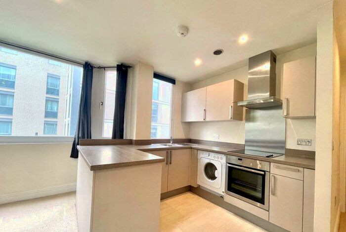 1 Bedroom Flat To Rent In Windsor Road, SL1