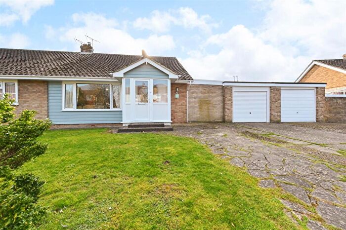 2 Bedroom Semi-Detached Bungalow To Rent In Oxford Drive, Bognor Regis, PO21