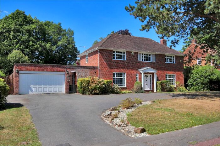 4 Bedroom Detached House For Sale In Hither Chantlers, Langton Green, Tunbridge Wells, Kent, TN3