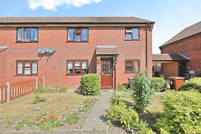 2 Bedroom Flat For Sale In South Green, Dereham, NR19
