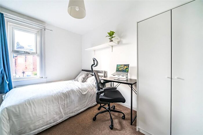 1 Bedroom House Of Multiple Occupation To Rent In Manor Road, Guildford, Surrey, GU2