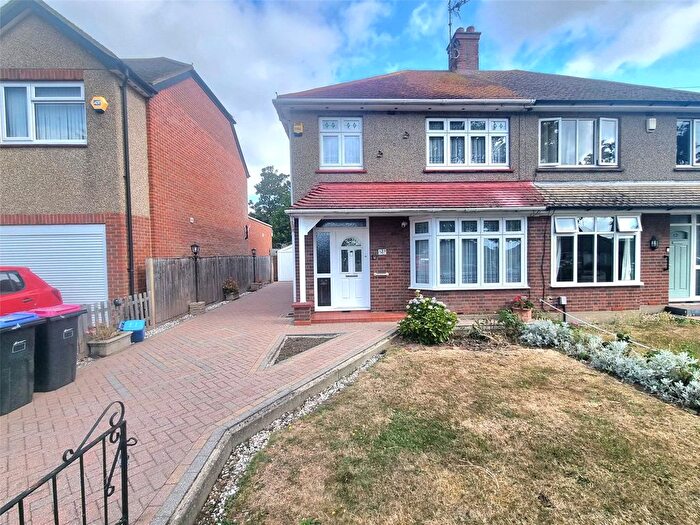 3 Bedroom Semi-detached House For Sale In Poynings Avenue, Southend-On-Sea, Essex, SS2