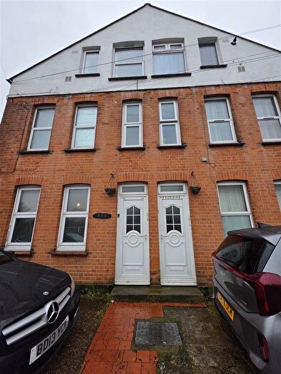 Property To Rent In Fairfax Drive, Westcliff-On-Sea, SS0