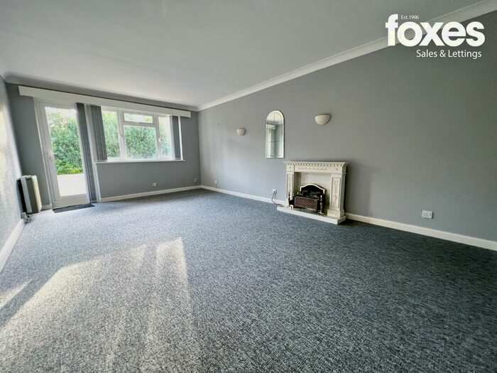 1 Bedroom Flat To Rent In West Cliff Road, Bournemouth, Dorset, BH4