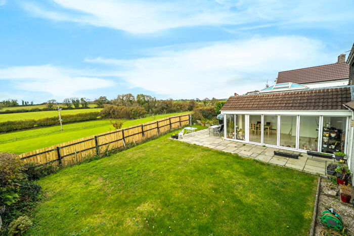 3 Bedroom Bungalow For Sale In Bowden Hill, Yealmpton, PL8