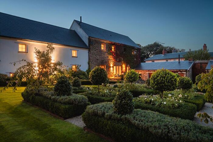 5 Bedroom Detached House For Sale In Haverfordwest, SA62