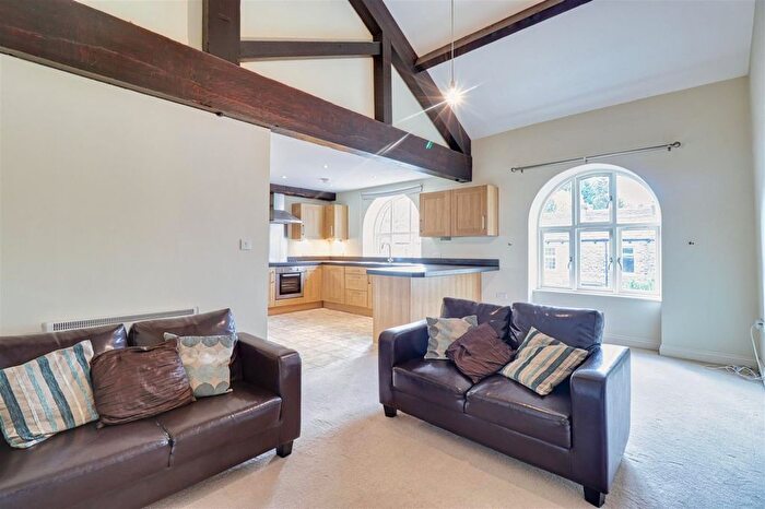 2 Bedroom Flat To Rent In Bryan Street, Farsley, Leeds, LS28