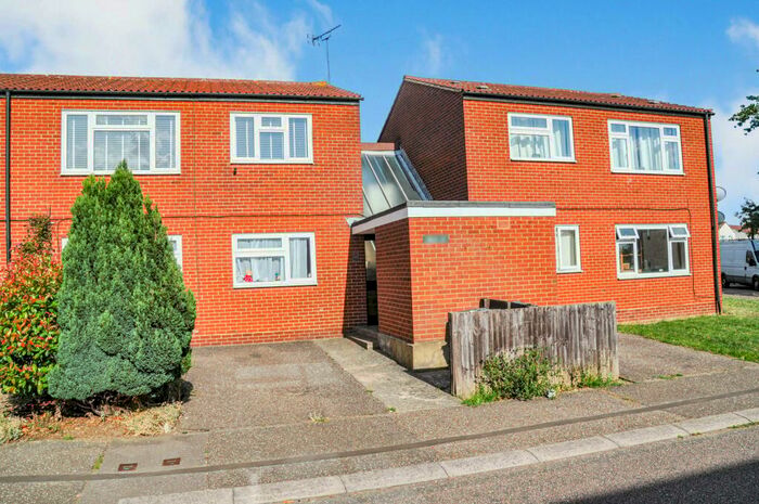 1 Bedroom Apartment To Rent In Wavell Close, Springfield, Chelmsford, CM1