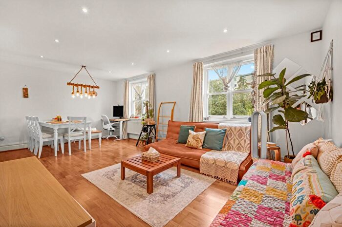 1 Bedroom Flat For Sale In Hampstead Gates, Ryland Road, NW5