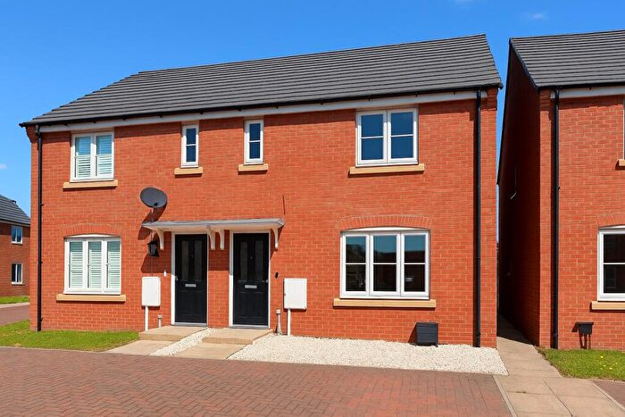 3 Bedroom Semi-Detached House For Sale In Waterton Way, Bishops Tachbrook, Leamington Spa, CV33