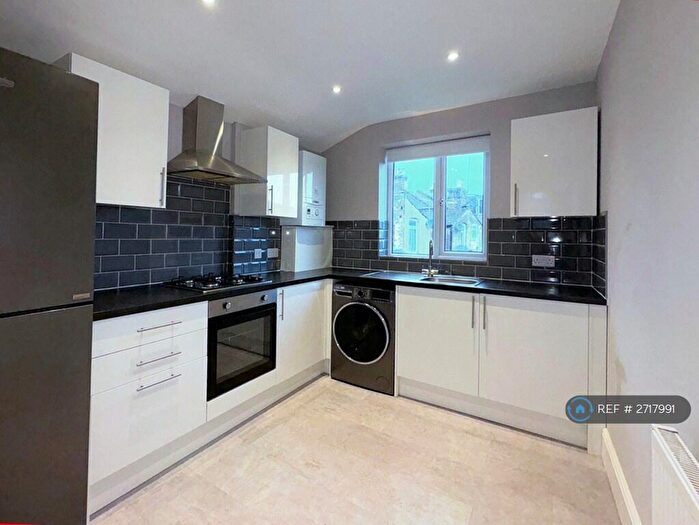 1 Bedroom Flat To Rent In Selby Road, London, E11