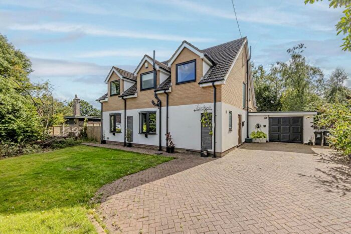 3 Bedroom Detached House For Sale In Park Wood Drive, Baldwin`s Gate, ST5