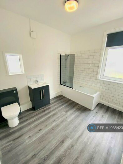 1 Bedroom Flat To Rent In Burslem, Stoke-On-Trent, ST6