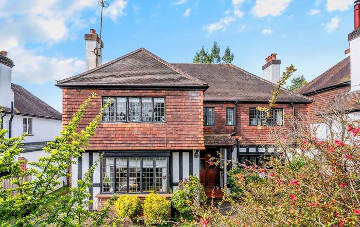 4 Bedroom Detached House To Rent In Chichele Road, Oxted, RH8