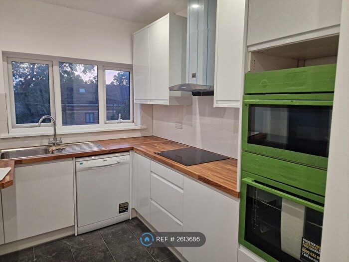 2 Bedroom Maisonette To Rent In Hillside Avenue, Wembley, HA9