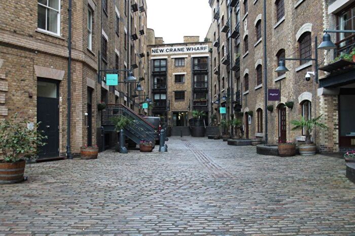 1 Bedroom Studio For Sale In New Crane Place, Wapping, E1W