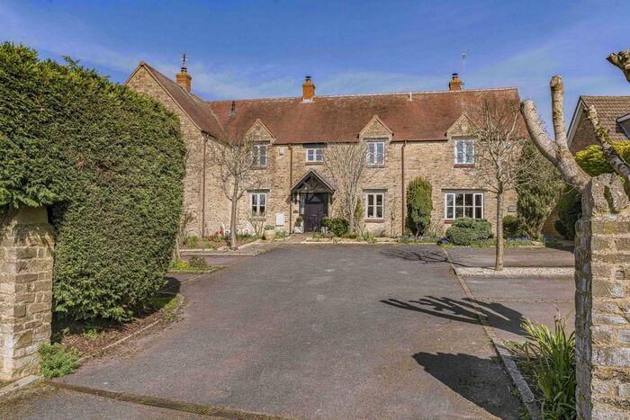 3 Bedroom Terraced House For Sale In Orchard Lane, Upper Heyford, OX25