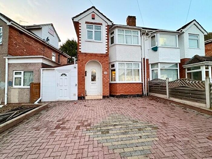 3 Bedroom House To Rent In Whitecroft Road, Birmingham, B26