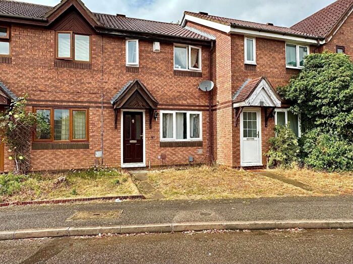 2 Bedroom Terraced House To Rent In Claregate, Northampton, NN4