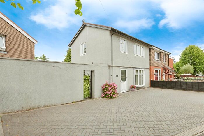 3 Bedroom Semi-Detached House For Sale In Moore Road, Barwell, Leicester, LE9