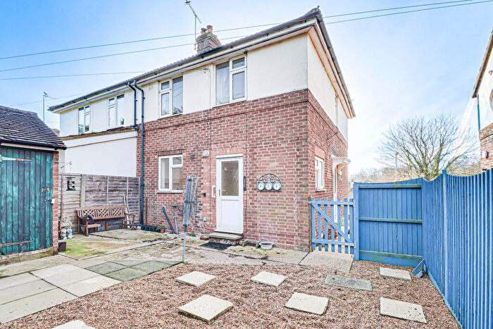 3 Bedroom Semi-Detached House For Sale In Southern Way, Studham, Dunstable, LU6
