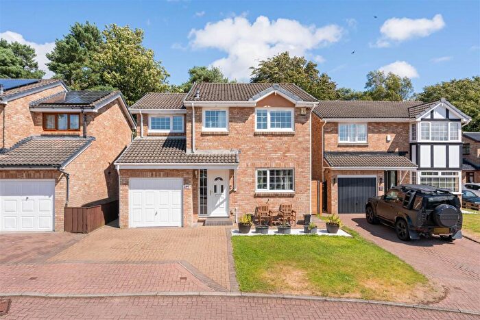 4 Bedroom Detached House For Sale In Martin Brae, Livingston, EH54