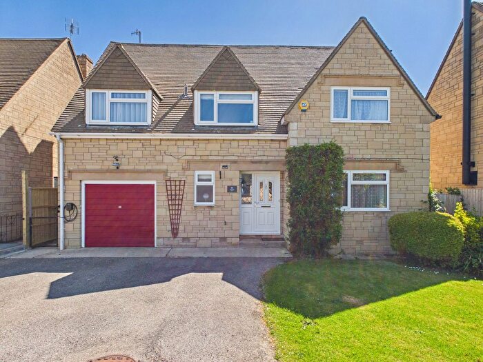 4 Bedroom Detached House For Sale In Roman Way, Bourton-On-The-Water, GL54