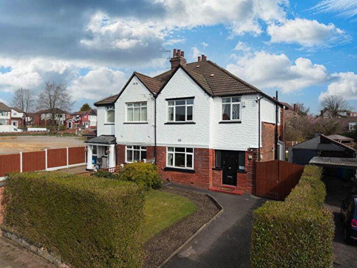 5 Bedroom Semi-Detached House For Sale In Park Road, Prestwich, M25