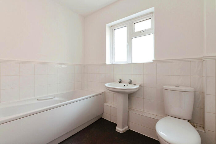 2 Bedroom Detached Bungalow For Sale In Southend Road, Hockley, SS5