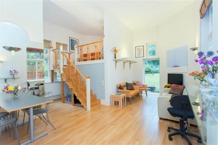 Studio To Rent In Fitzjohns Avenue, Hampstead, NW3