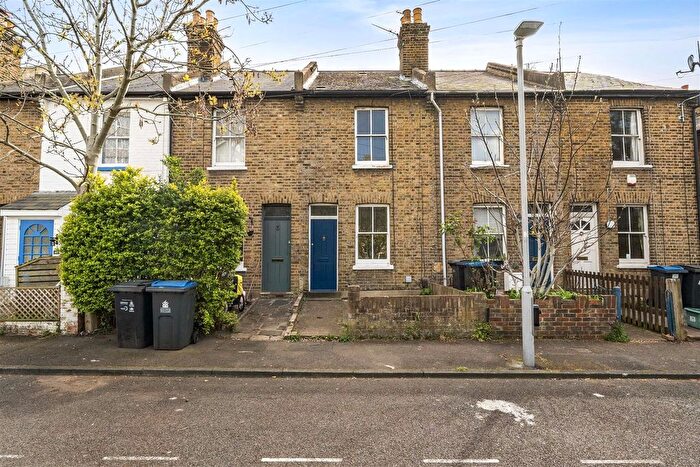 2 Bedroom Terraced House For Sale In Vincent Road, Kingston Upon Thames, KT1