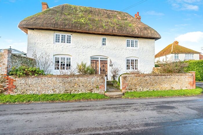 5 Bedroom Cottage For Sale In North Bersted Street, Bognor Regis, PO22