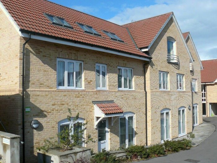 2 Bedroom Flat To Rent In Eastwick Road, Taunton, Somerset, TA2