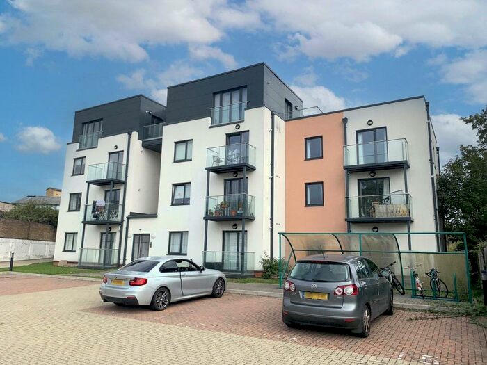 2 Bedroom Apartment To Rent In Willow Court, Cambridge Road, Kingston Upon Thames, KT1