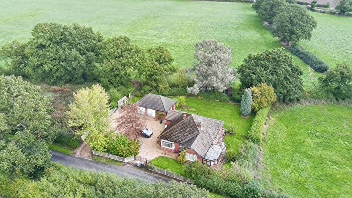 3 Bedroom Detached Bungalow For Sale In Drury Lane, Warmingham, Crewe, CW1