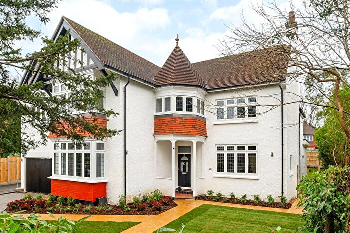 4 Bedroom Detached House For Sale In Cross Road, Tadworth, Surrey, KT20